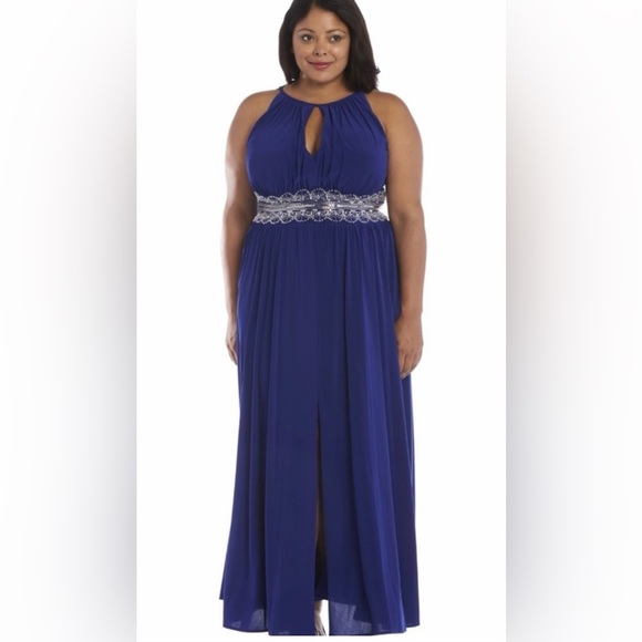 Plus Dress - Picture 5 of 12